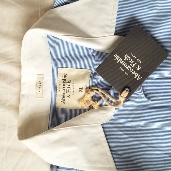 Long sleeve button down - Picture 2 of 2